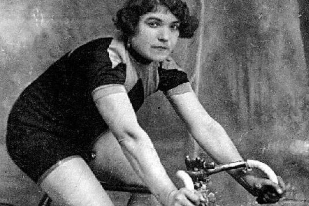 Alfonsina Strada en competencia