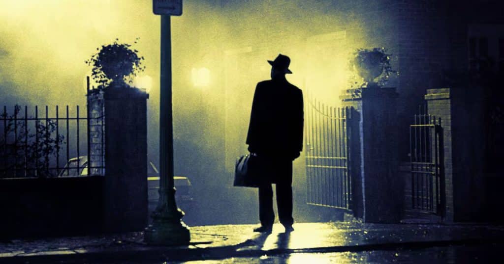 El exorcista llega a la casa donde tendrá un encuentro maléfico