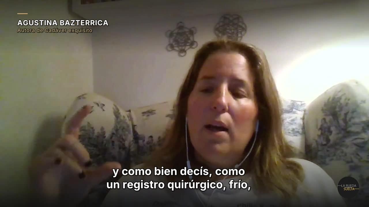 Agustina Bazterrica durante su entrevista sobre Cadáver exquisito